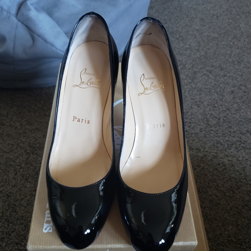 Christian louboutin simple pump